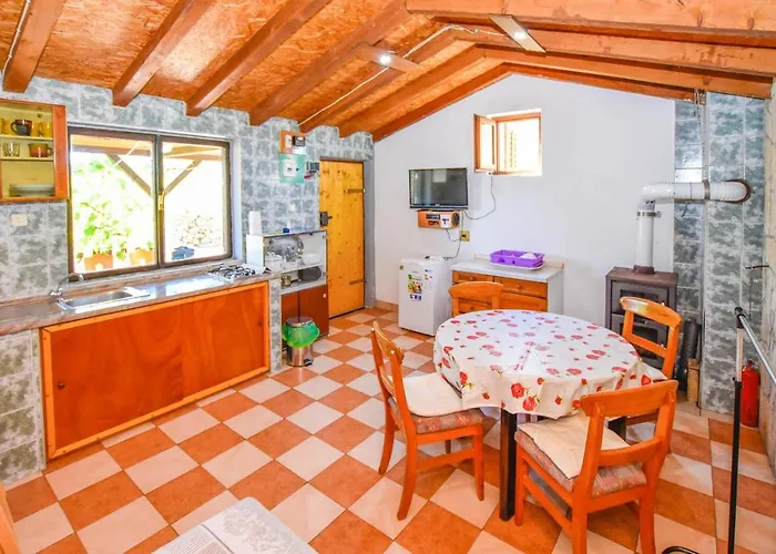 House Volak Neviđane