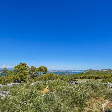 Semesterbostad House Volak *