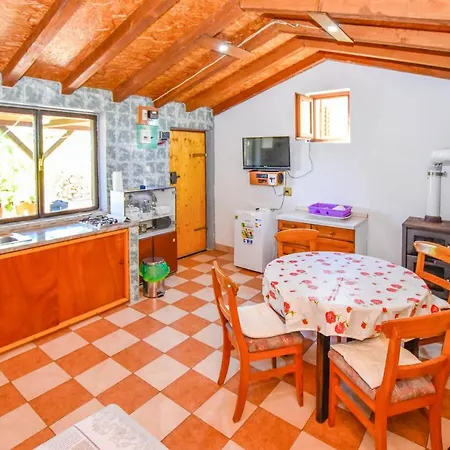 House Volak Nevidane