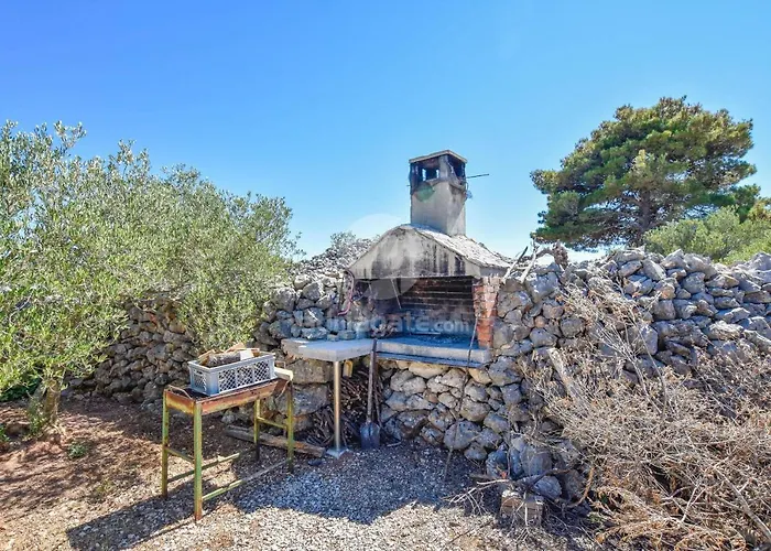 House Volak Semesterbostad Neviđane