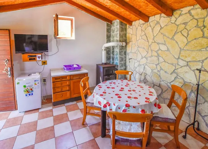 Semesterbostad House Volak Neviđane